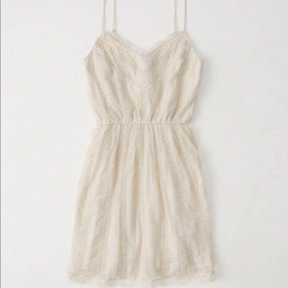 A&F CREAM EMBROIDERED MESH LACE DRESS